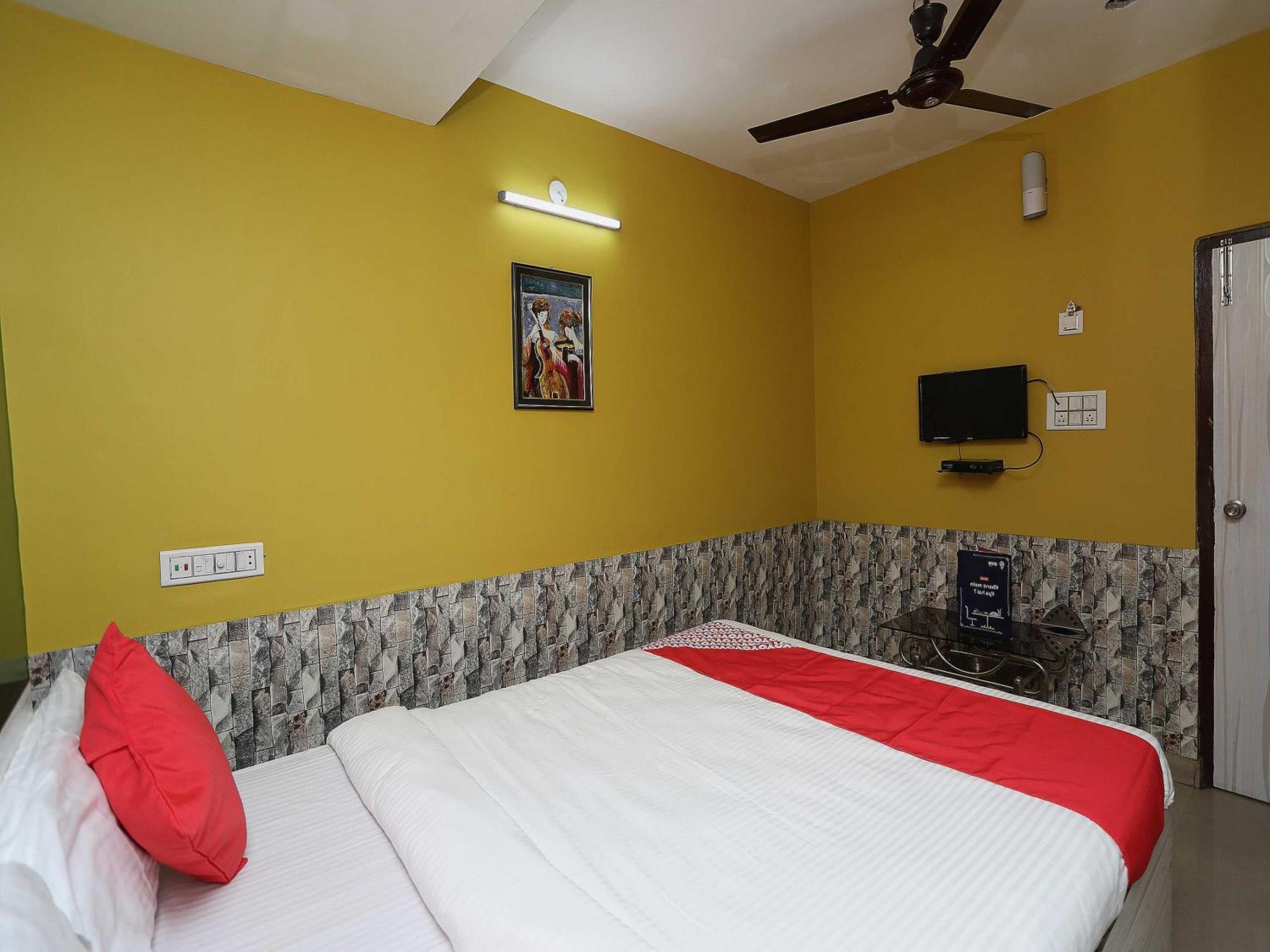 Hotel O Lvy Hotel Barakpur Bagian luar foto