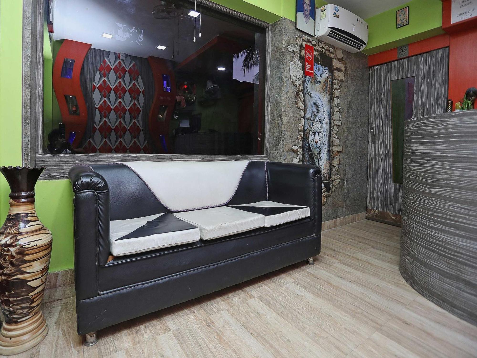 Hotel O Lvy Hotel Barakpur Bagian luar foto